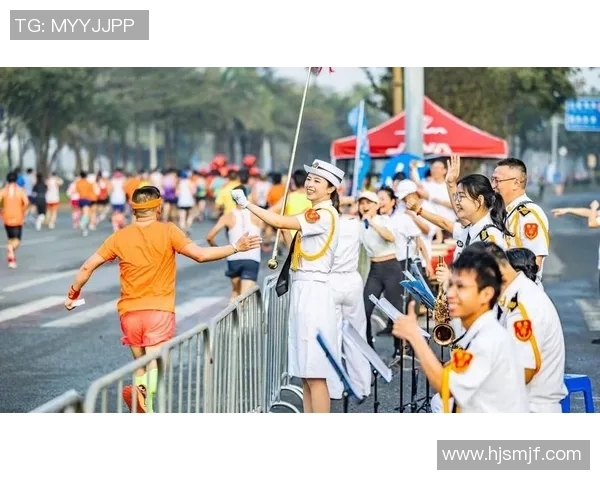 城市马拉松点评：南京极限运动队的配合表现